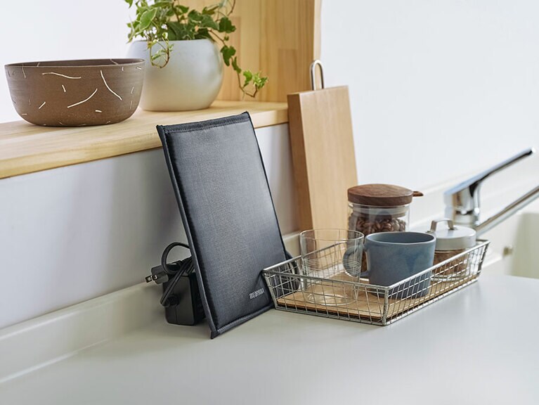 使わない時は立てかけて収納。