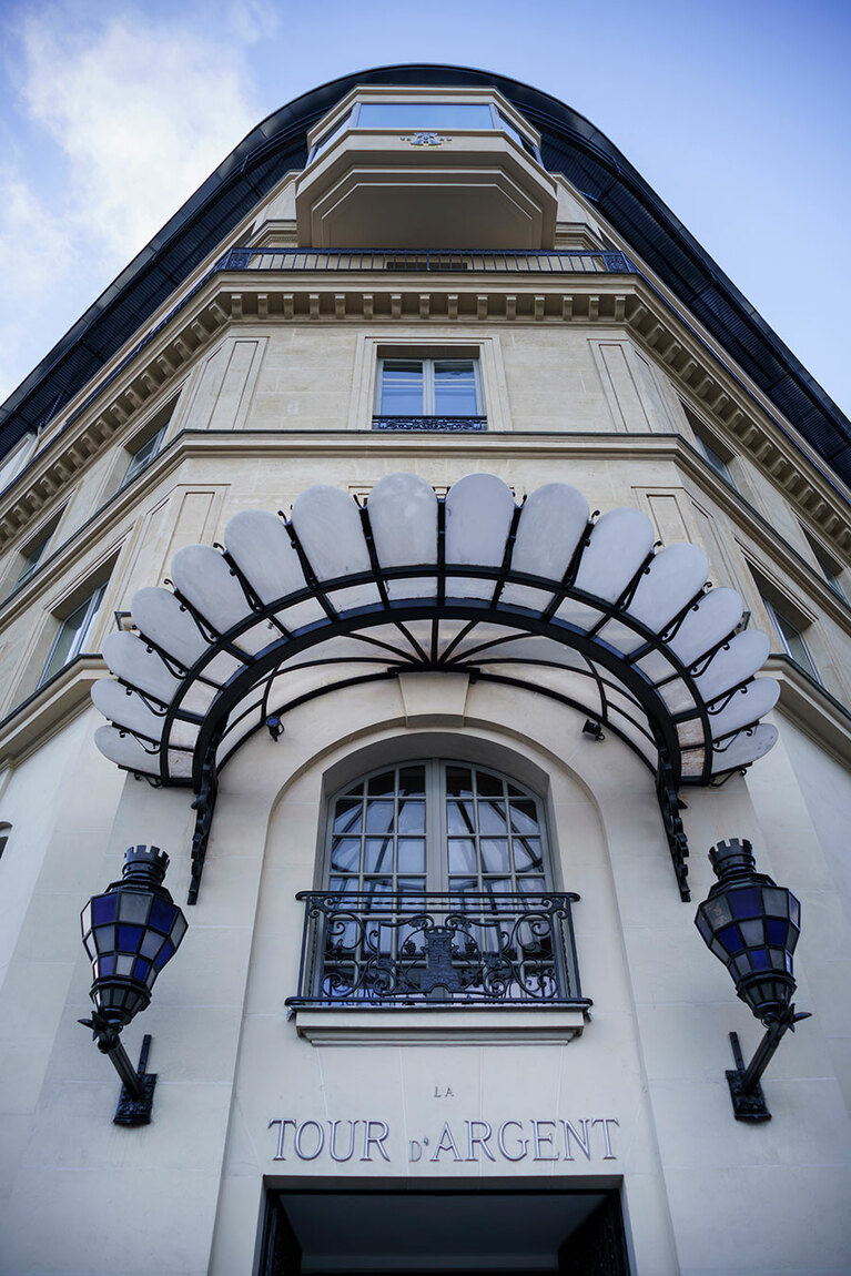 レストランに入ってすぐのエリアが新たにカフェバーに。