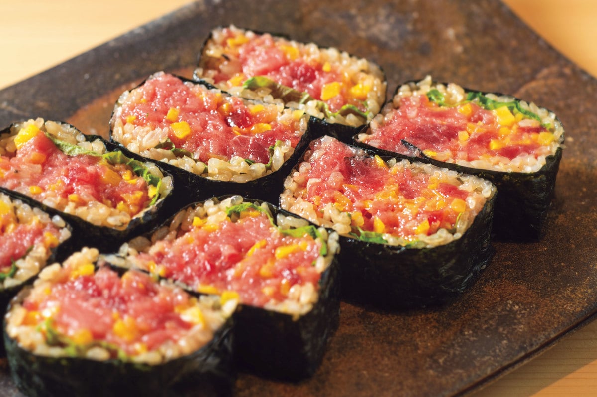 飛び出せ！あごだし仕込み漬鮪のまぐたく巻き