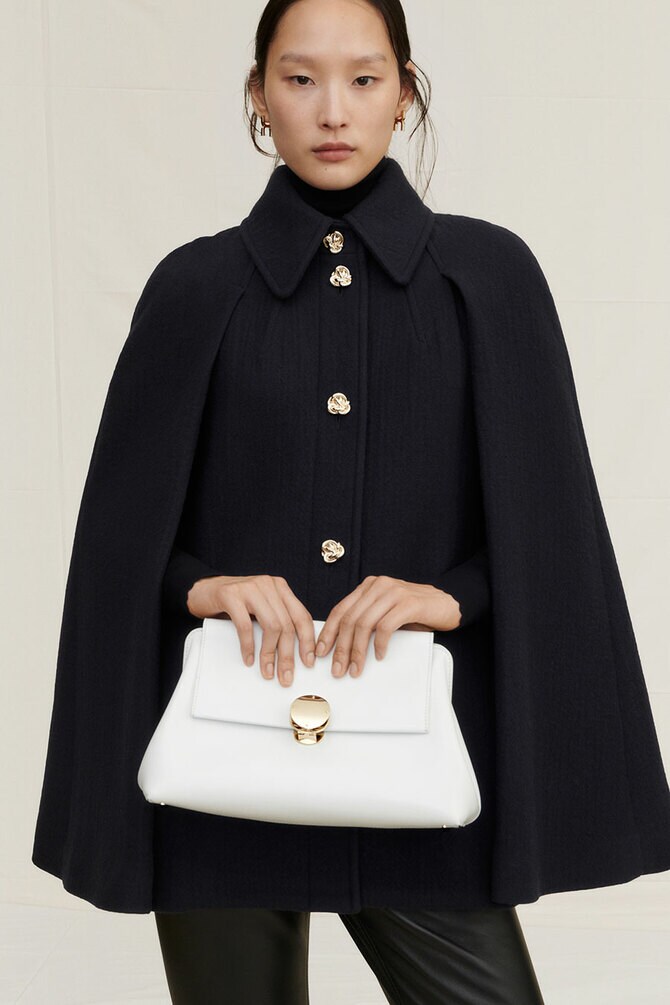 セール【Chloe】2Way☆ぺネロぺ ナッパラムスキンクラッチバッグ CHC23US554J58 - 海外通販のBUYMA