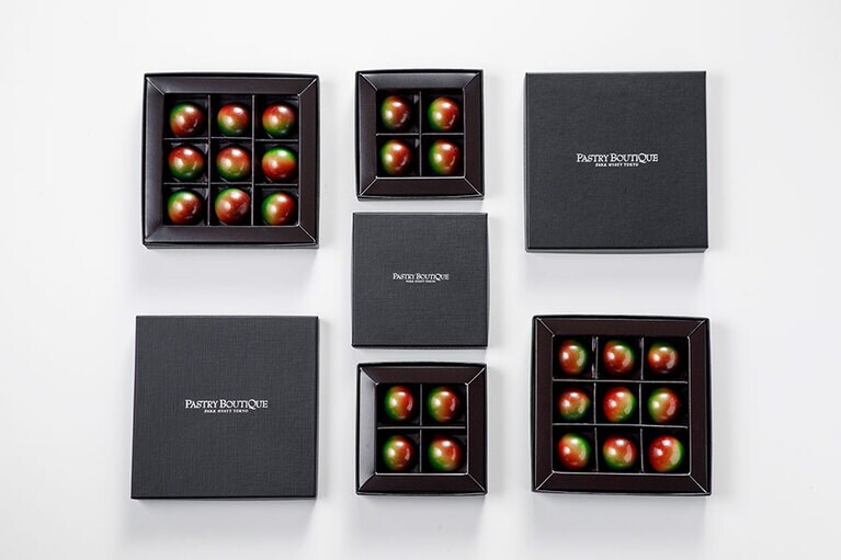 クリスマスチョコレートボックス 1,400円(4個入)／3,000円(9個入)。