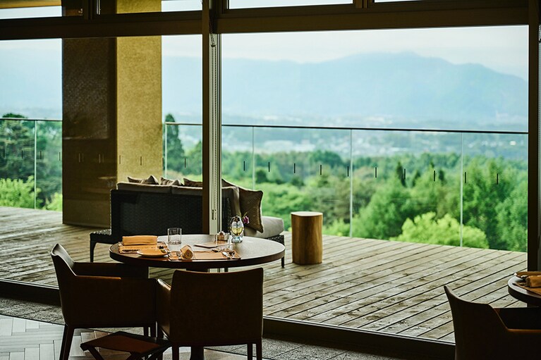 THE HIRAMATSU 軽井沢 御代田［長野／御代田］All Day Diningラ・ルミエール・クレール5F。