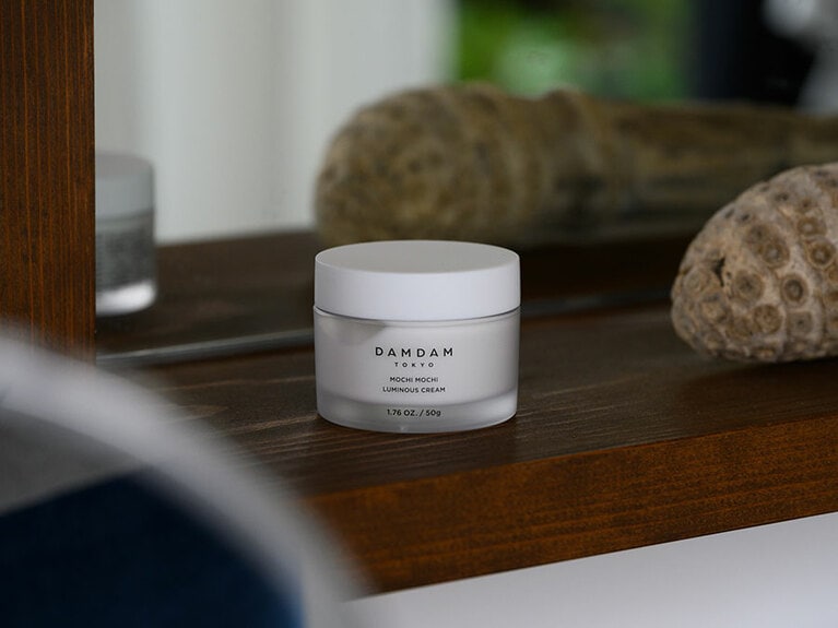 もちもちルミナスクリーム 5,940円／DAMDAM