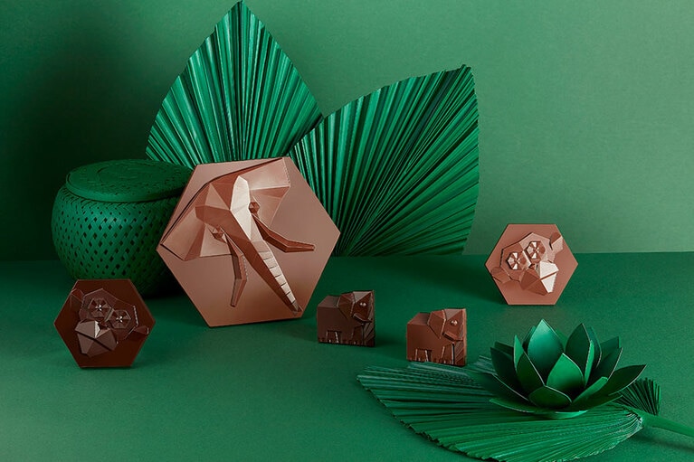 アジアの動物を幾何学的に表現。11月18日(金)～12月25日(日)限定販売。©AtelierMai98