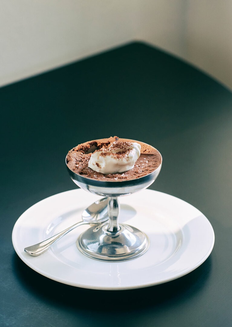 ラズベリーチョコレートムース W8,500。