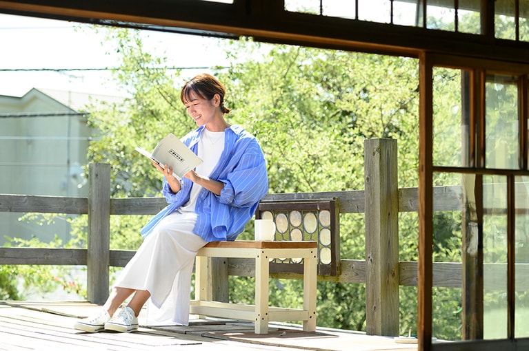 江ノ島電鉄・和田塚駅の近くにある「Garden & Spaceくるくる」。いつかここで子ども向けのフラワーワークショップを開きたいと言う前田さん。