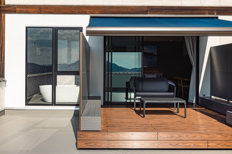 プライベート空間で、尾道の風景を楽しむことができる。