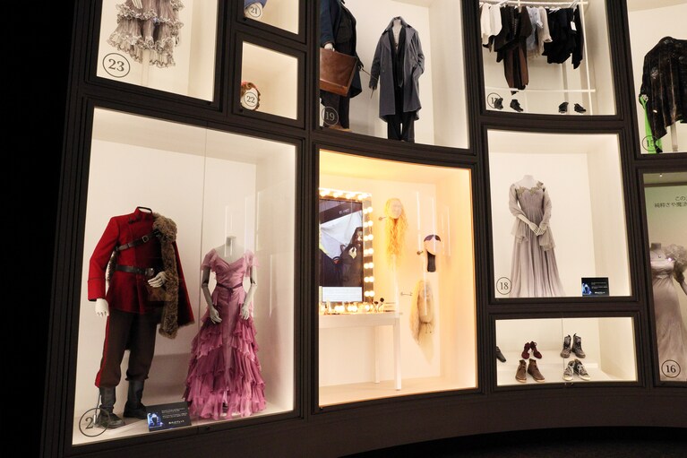 衣装コーナーの一部が炎のゴブレット仕様に