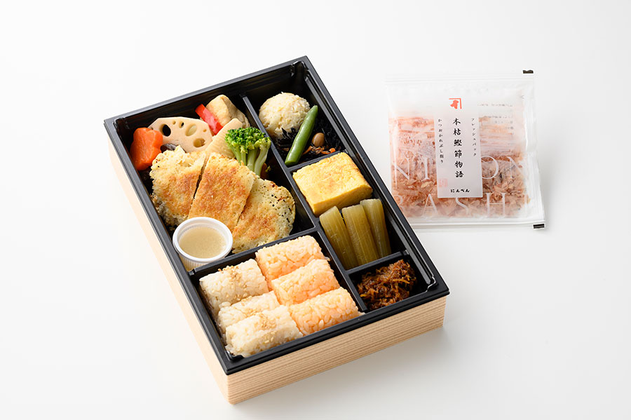 かつおづくし弁当 1,201円。