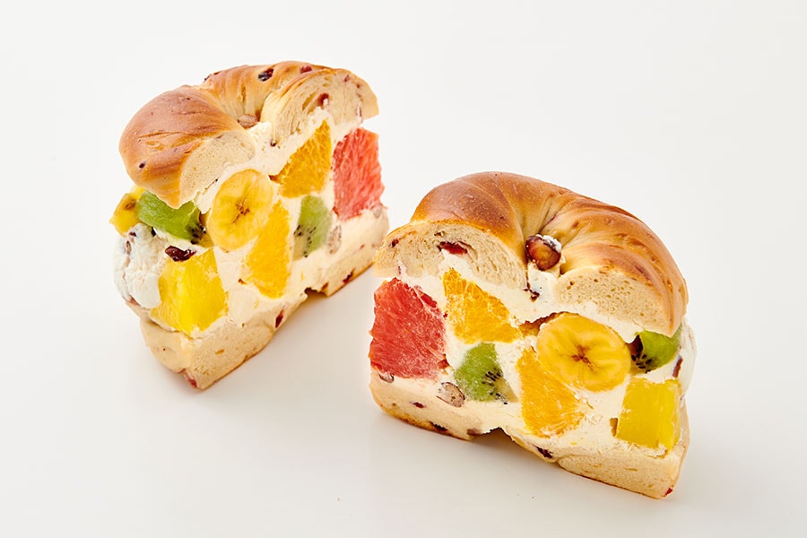 NAVY BAGELS「しろくまサンド」1/2サイズ 各594円／愛媛県