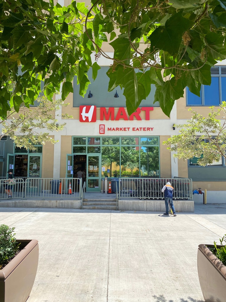 全米一の韓国系スーパー「Hマート」は商品の回転が早く、アイスも大量に入荷される。