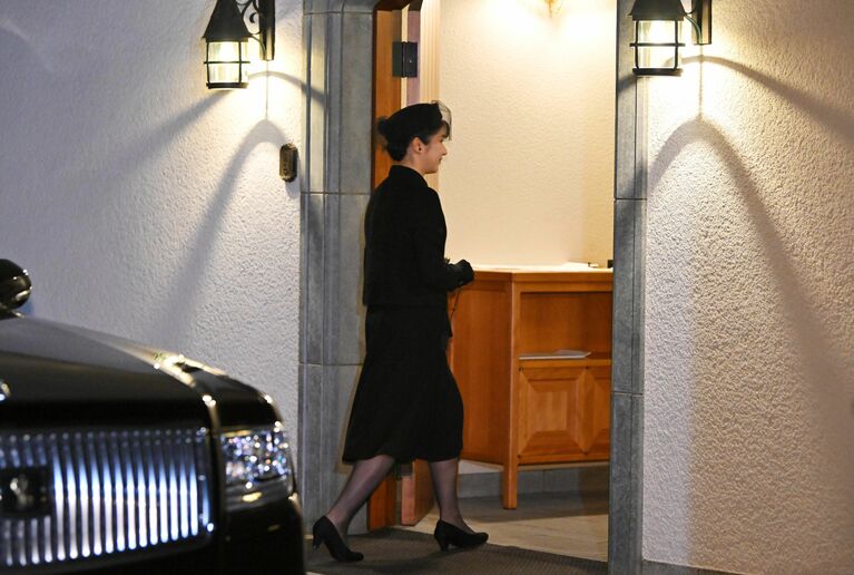 三笠宮妃百合子さまにお別れの拝礼をする「拝訣」に参列されるため、宮邸を訪れられた愛子さま［代表撮影］　©時事通信社