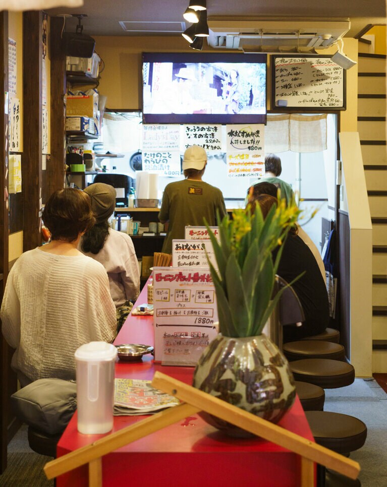 「テレビのある店が好き」と江部さん。