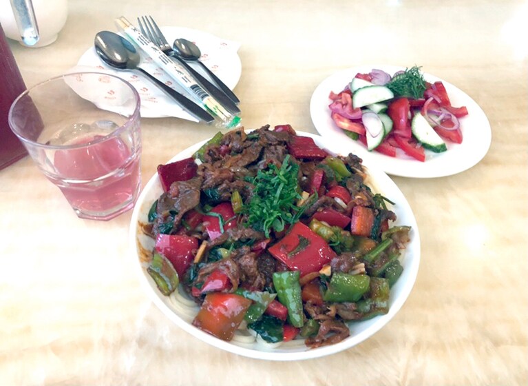 「ファイザー」で食べたラグマン。