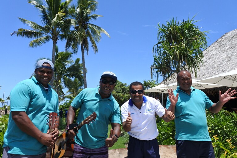 フィジーではいつもどこかで笑い声が。