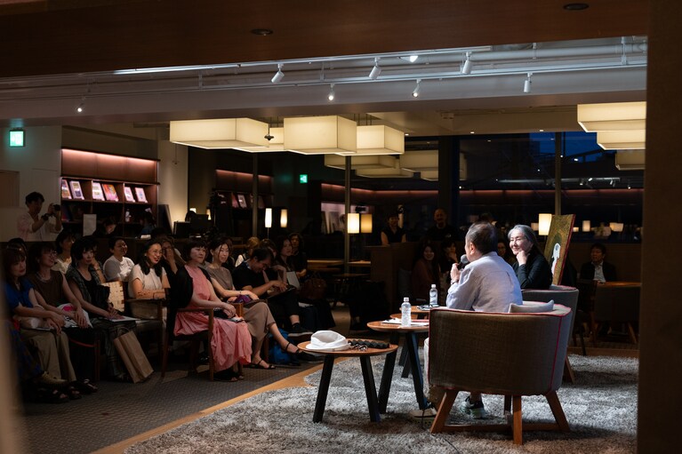 代官山 蔦屋書店で行われた浅野順子さんと近田春夫さんトークイベントにて。