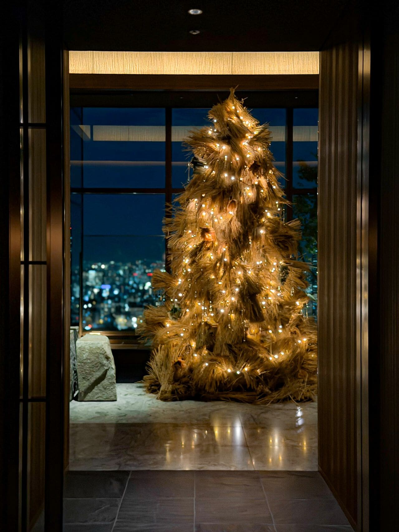 パティーナ大阪のクリスマスツリー。