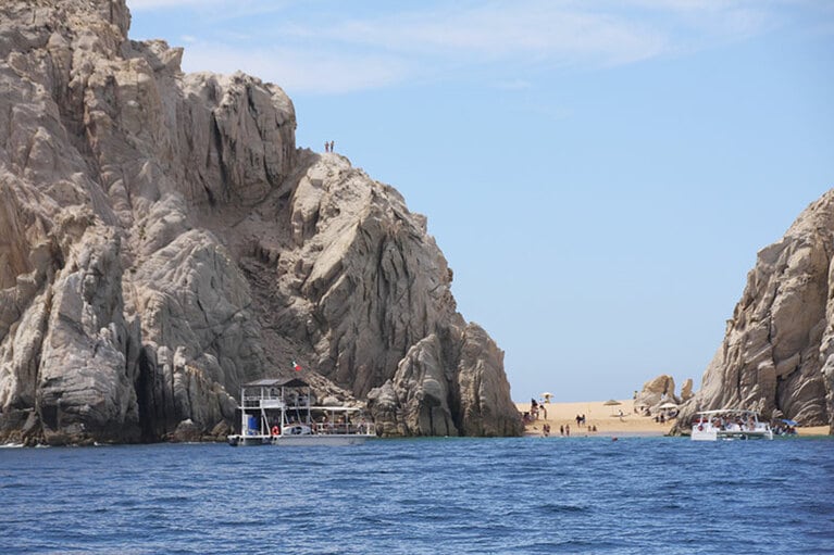 こちらがラバーズビーチ。スペイン語で「Playa del Amor(プラヤ デル アモール)」。