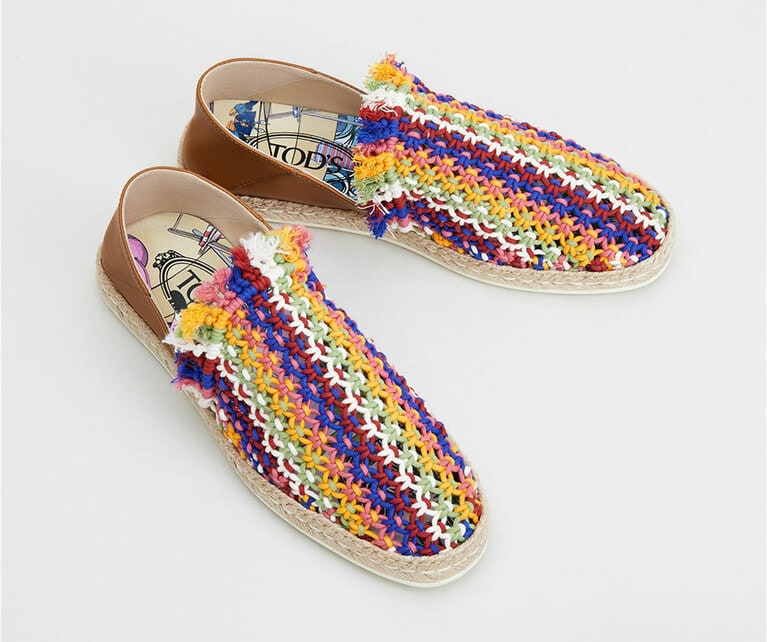 スリッポン H2cm 119,900円 岩田屋本店より展開予定。