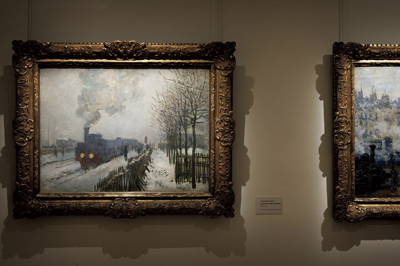 《雪の中の汽車、機関車》（1875年）。アルジャントゥイユの自宅そばを走る鉄道を描いた一枚。