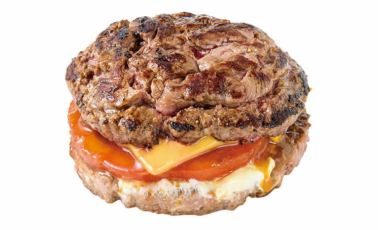 【シェイクツリー バーガー＆バー】ワイルドアウト 1,450円。パティの重さ 240g、高さ 5cm、幅 10cm。