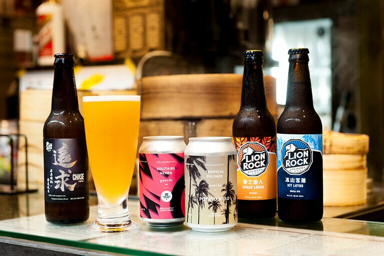 バラエティに富んだ香港＆日本のクラフトビールも常備。