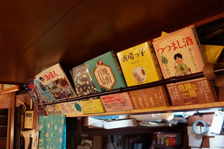 店内にはパリッコさんの本もずらり。