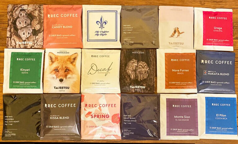 コーヒーの香りにはリラックス効果も。ドリップコーヒーを抽出している時間は、頭を空っぽにして心身リセットしてみて。