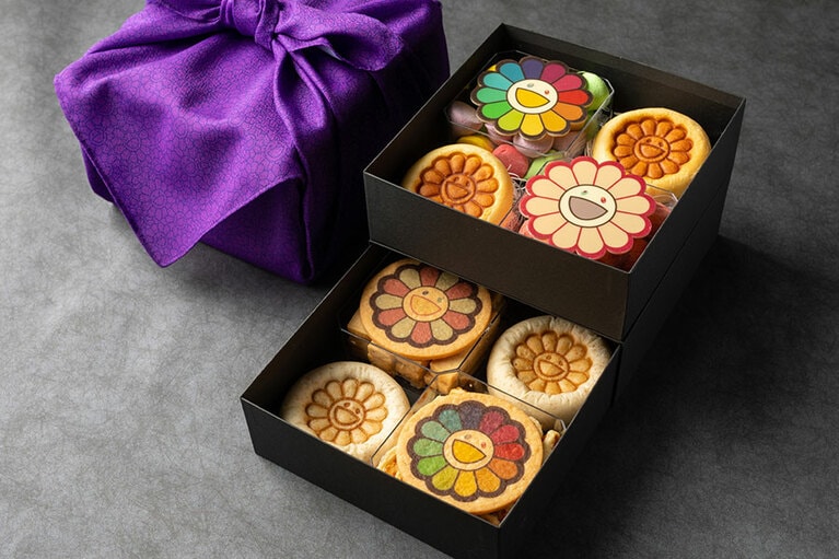 「村上隆“お花”ブレッド&スイーツセレクション」7,700円。