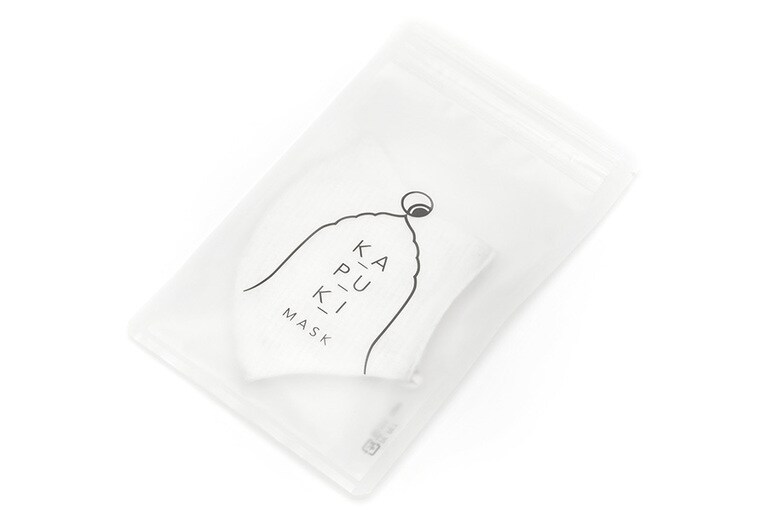 持ち運びに便利なジップ式ケース入りなのも嬉しい。