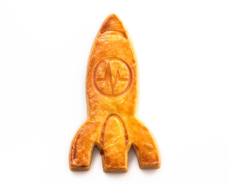 ROCKET SABLE(ロケットサブレ)180円。MICHALAKロゴを刻み、ブランドコンセプトを体現したサブレ。