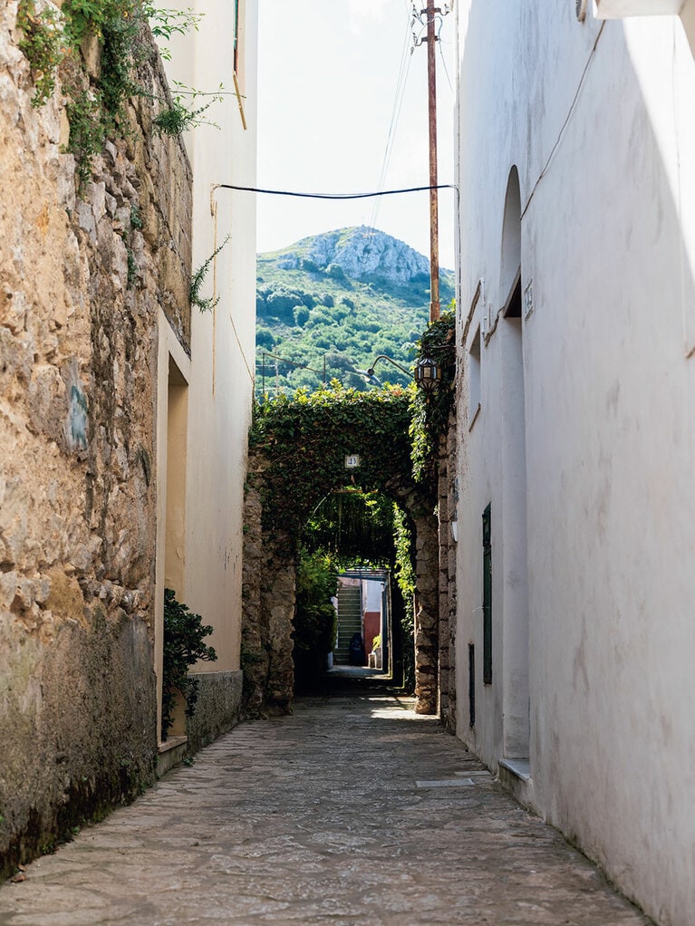 静けさが漂う旧市街の路地裏。