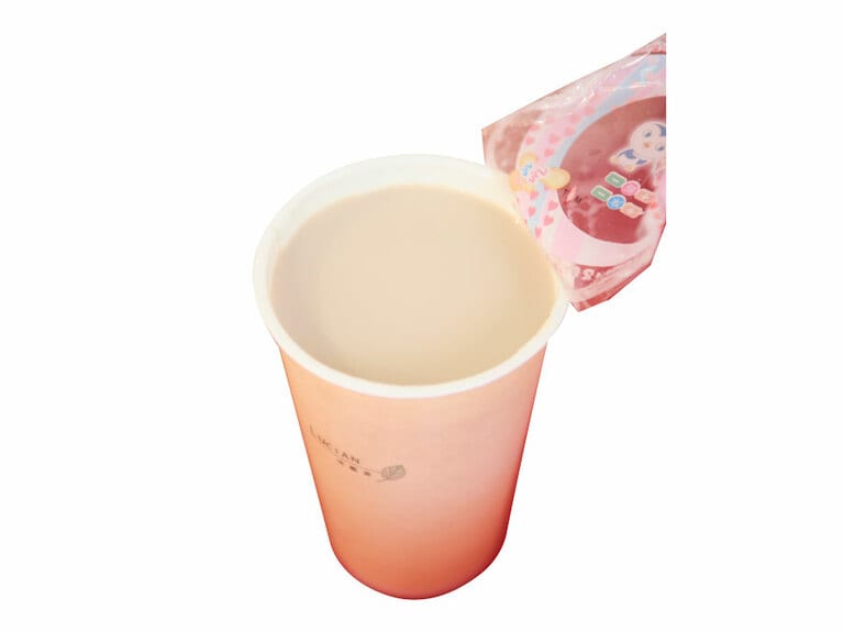 ミルクティー（55元）。高雄産の牛乳をたっぷり使用。