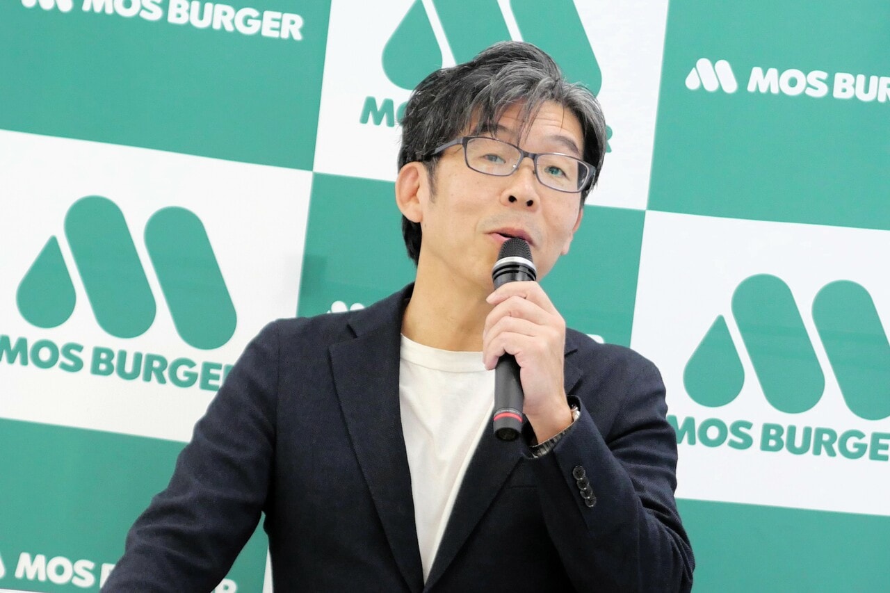 モスバーガー・マーケティング本部の目黒広朗さん。