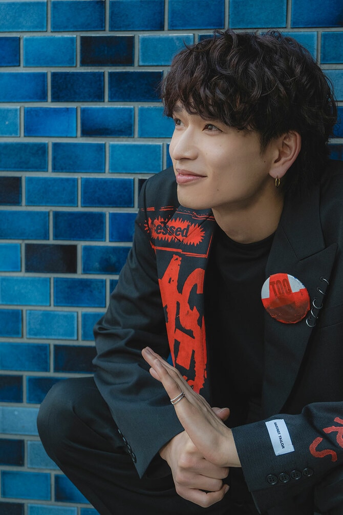 4ページ目)「倫太郎と比べてエロくないけど…」 WATWING・鈴木 曉が写真