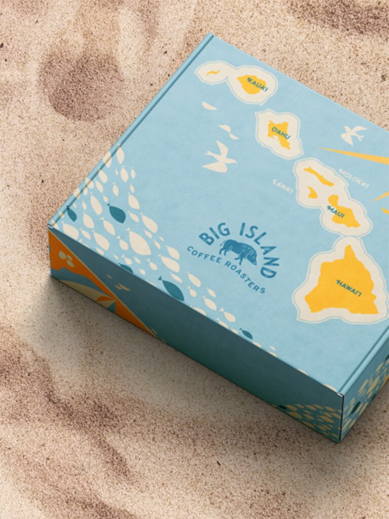 人気ローカルアーティストのニック・カッチャーによるホリデー限定デザインにも注目。