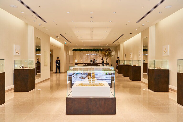 スポットB ギンザタナカ 銀座本店。