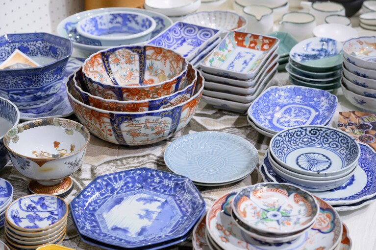 「器の使い方の自由さに感銘を受け、器選びの楽しさが増した」と語る。撮影：釜谷洋史