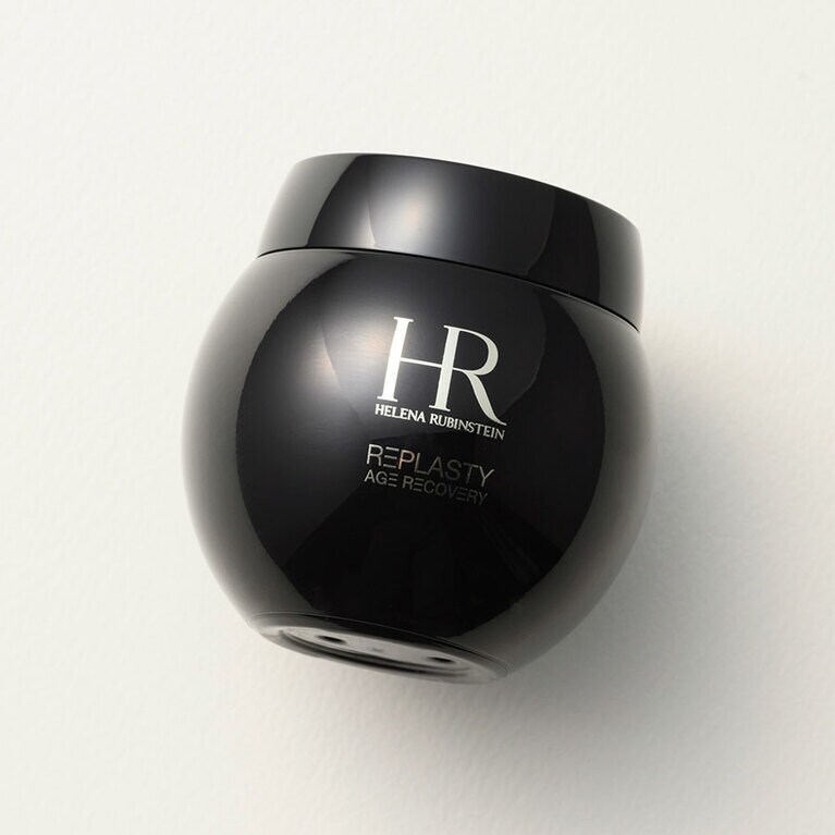 リプラスティ R.C. クリーム 49.75g 50,600円／ヘレナ ルビンスタイン