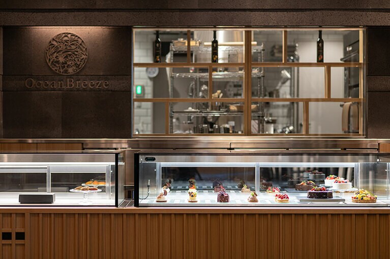 ラウンジ オーシャンブリーズ。