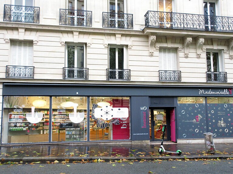 気軽な雰囲気のマドモワゼル・ビオ。