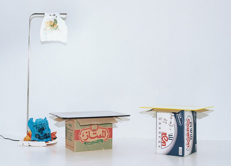 「拾ったダンボールを利用した家具がなかったので作ってみました。自宅でも使っていますが、触れるたびに拾ったときの思い出が蘇ります。」(島津さん)