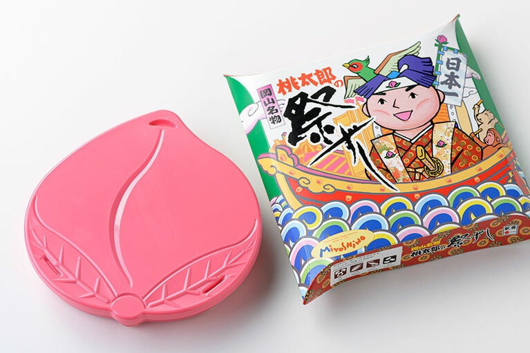 桃太郎の祭ずし 各926円／三好野本店