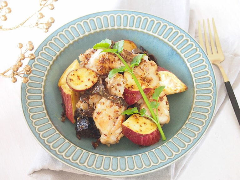 (8) 全体に味が馴染んだら、器に盛り付けて完成です。