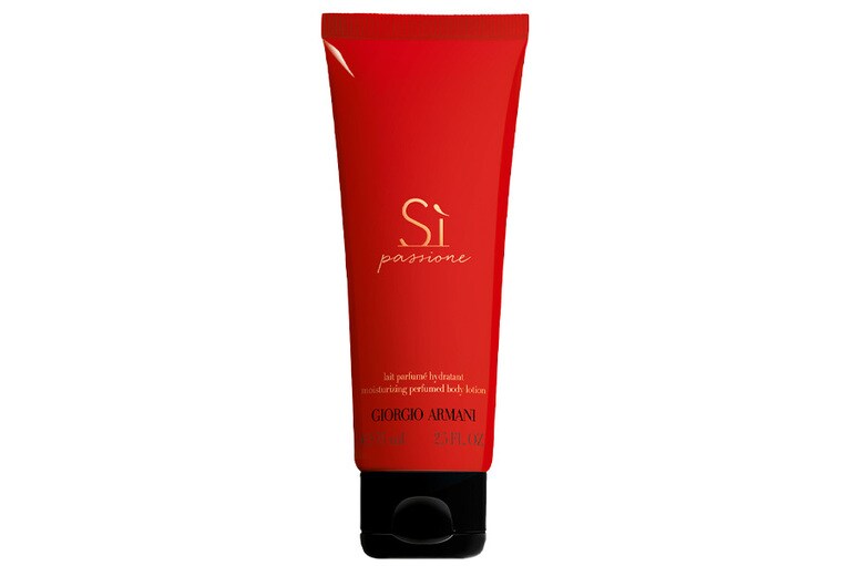 しっとりとした肌に仕上げる「シィ パシオーネ ボディ ローション」 75ml。