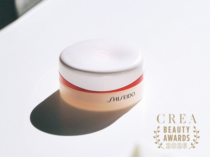 エッセンス スキンセッティング パウダー 02　5,500円（編集部調べ）／SHISEIDO