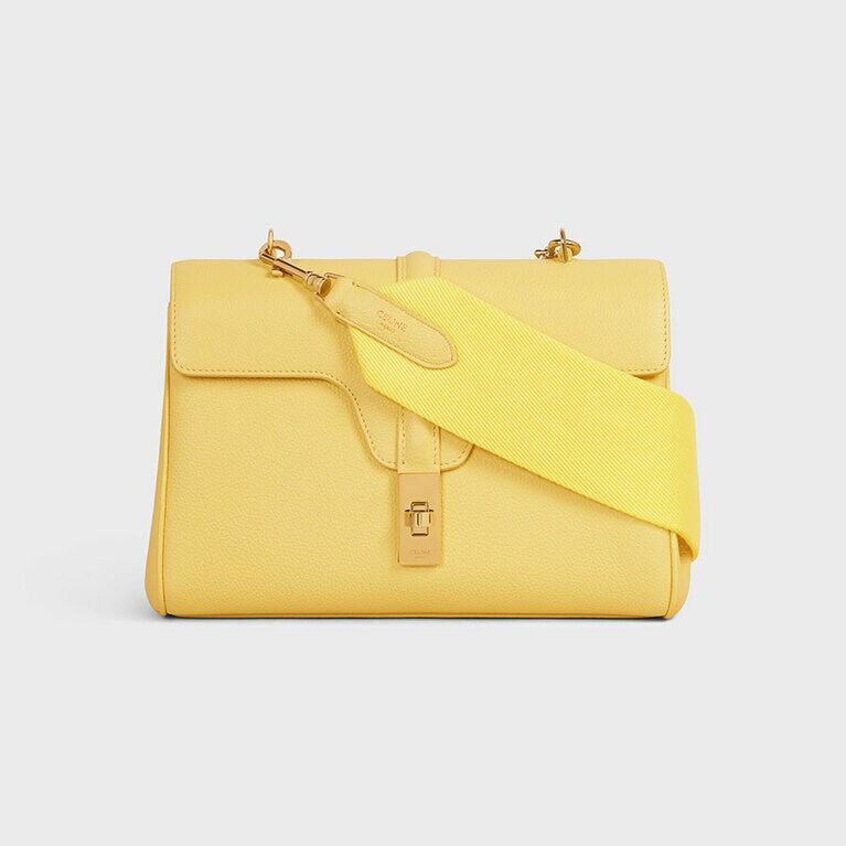 16(セーズ ティーンソフト) H15×W23.5×D9cm 352,000円(予定価格)。