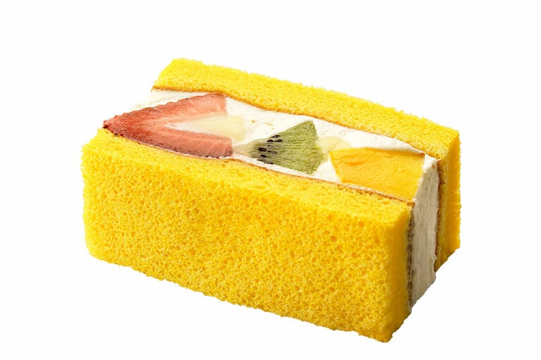 ふんわりシフォンサンドフルーツ 300円／京都北山マールブランシュ