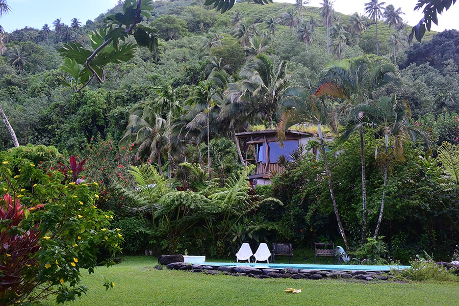 フアヒネ島に存在した伝説の宿、ハナイティの世界観の再現を試みたヴァニラ・ロッジ。