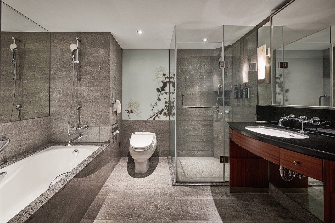 バスタブとシャワートイレは、スタンダードルームも含め全室に完備されています。